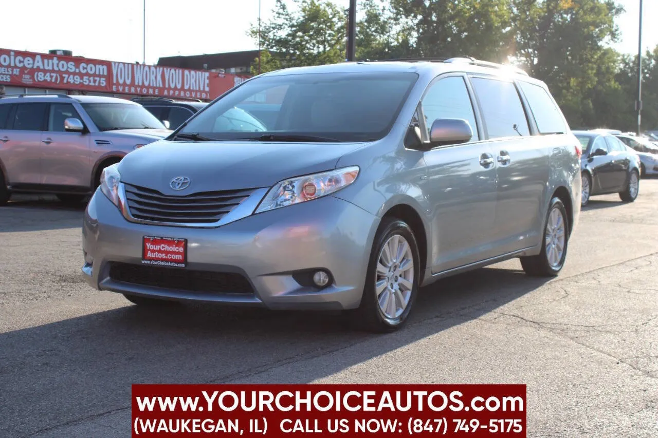 Silver 2017 Toyota Sienna XLE 7 Passenger AWD 4dr Mini Van for sale in Waukegan, IL