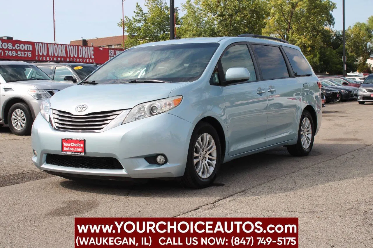 2015 Toyota Sienna XLE 8 Passenger 4dr Mini Van for sale in Waukegan, IL