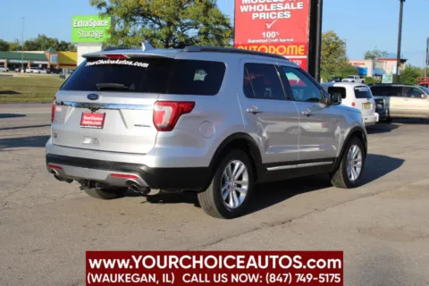 More photos of 2016 Ford Explorer XLT at Your Choice Autos - Waukegan, IL