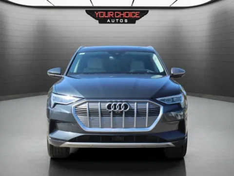 Photos of 2019 Audi e-tron Prestige for sale in Waukegan, IL at Your Choice Autos - Waukegan