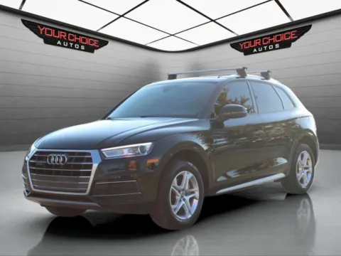 Black 2018 Audi Q5 2.0T quattro Premium AWD 4dr SUV for sale in Waukegan, IL
