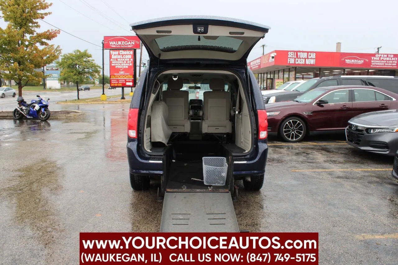 2012 Dodge Grand Caravan SXT for sale in Waukegan, IL