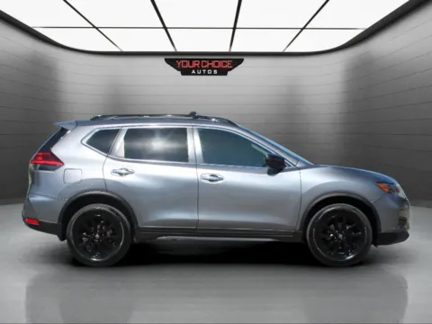 More photos of 2017 Nissan Rogue SV at Your Choice Autos - Waukegan, IL