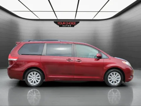 More photos of 2014 Toyota Sienna XLE 7 Passenger AWD 4dr Mini Van at Your Choice Autos - Waukegan, IL