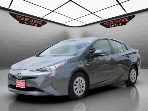 Gray 2017 Toyota Prius Two 4dr Hatchback for sale in Waukegan, IL