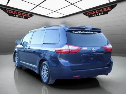 More photos of 2019 Toyota Sienna XLE 8 Passenger 4dr Mini Van at Your Choice Autos - Waukegan, IL
