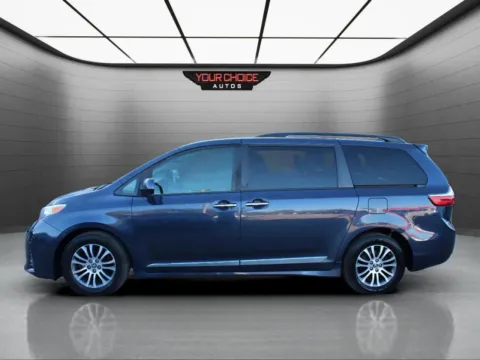 More photos of 2019 Toyota Sienna XLE 8 Passenger 4dr Mini Van at Your Choice Autos - Waukegan, IL