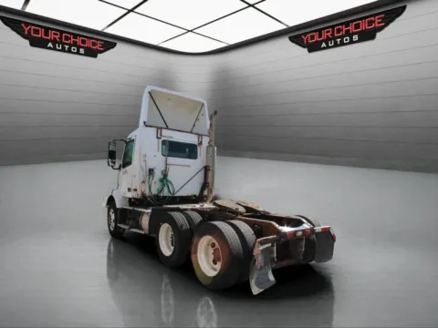 More photos of 2007 Volvo VNM 6X4 2dr Conventional New Generation at Your Choice Autos - Waukegan, IL