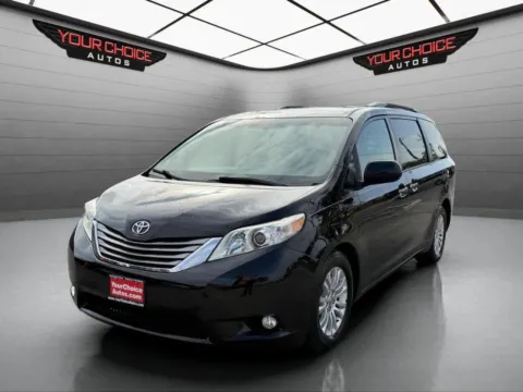 Black 2016 Toyota Sienna XLE 8 Passenger 4dr Mini Van for sale in Waukegan, IL