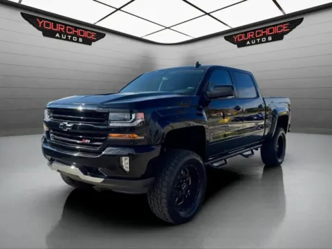 Black 2017 Chevrolet Silverado 1500 LT for sale in Waukegan, IL