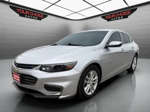 Silver 2016 Chevrolet Malibu LT for sale in Waukegan, IL