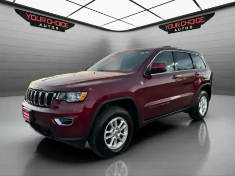 Red 2018 Jeep Grand Cherokee Laredo E for sale in Waukegan, IL