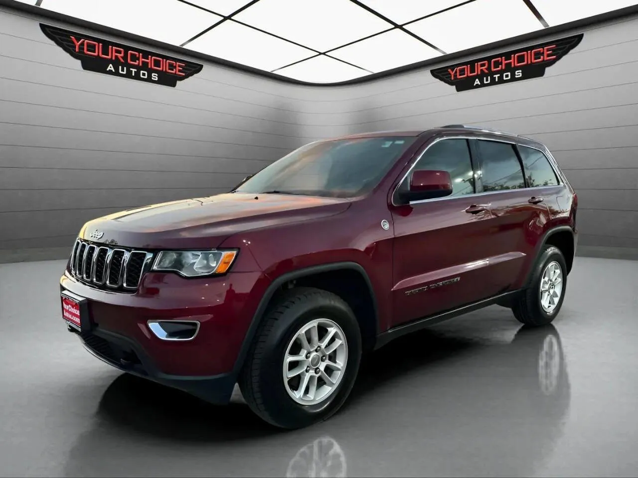Red 2018 Jeep Grand Cherokee Laredo E for sale in Waukegan, IL