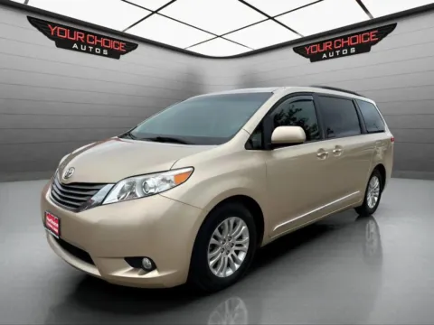 Beige 2012 Toyota Sienna XLE 8 Passenger 4dr Mini Van for sale in Waukegan, IL
