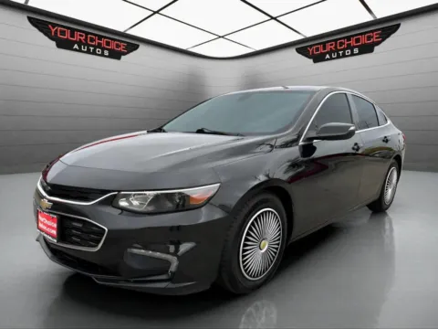 Black 2017 Chevrolet Malibu LT for sale in Waukegan, IL