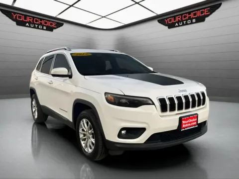 Another view of 2019 Jeep Cherokee Latitude for sale in Waukegan, IL at Your Choice Autos - Waukegan
