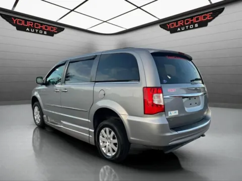 More photos of 2015 Chrysler Town & Country Touring at Your Choice Autos - Waukegan, IL