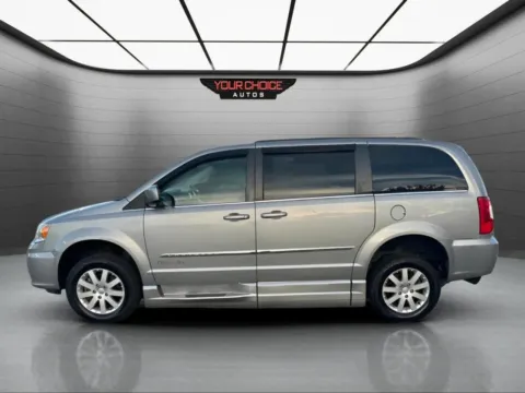 Another view of 2015 Chrysler Town & Country Touring for sale in Waukegan, IL at Your Choice Autos - Waukegan