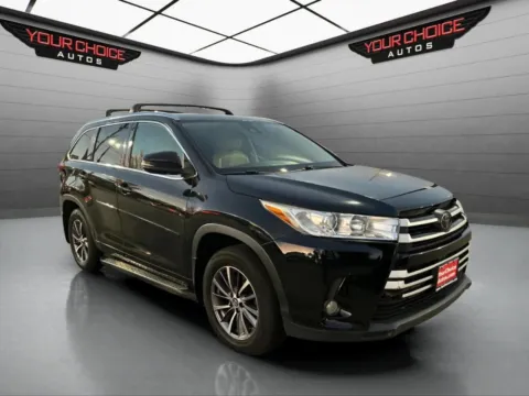 Another view of 2018 Toyota Highlander XLE AWD 4dr SUV for sale in Waukegan, IL at Your Choice Autos - Waukegan