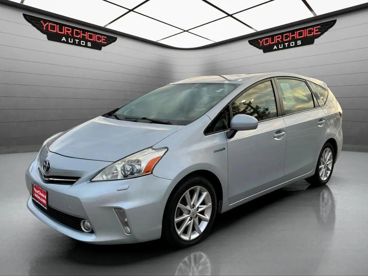 Unknown 2013 Toyota Prius v Five 4dr Wagon for sale in Waukegan, IL