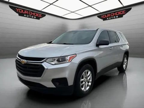 Silver 2019 Chevrolet Traverse LS for sale in Waukegan, IL