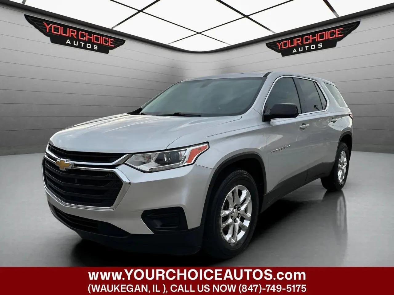 Silver 2019 Chevrolet Traverse LS for sale in Waukegan, IL
