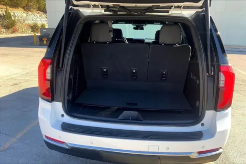 More photos of 2025 GMC Yukon Elevation at Cable Dahmer Cadillac of Kansas City, MO