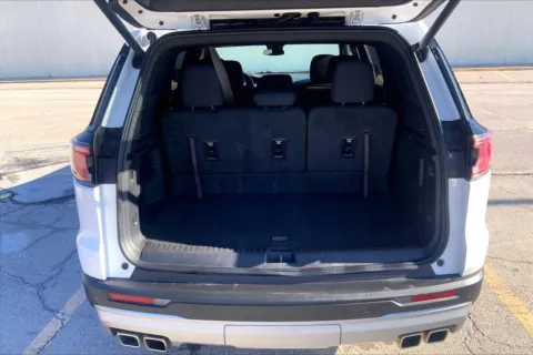 More photos of 2025 GMC Acadia Elevation at Cable Dahmer Cadillac of Kansas City, MO