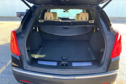 More photos of 2017 Cadillac XT5 Luxury FWD at Cable Dahmer Cadillac of Kansas City, MO