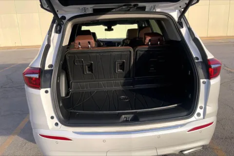 More photos of 2021 Buick Enclave Avenir at Cable Dahmer Cadillac of Kansas City, MO