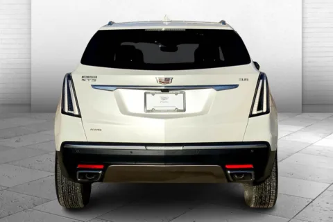 Another view of 2019 Cadillac XT5 Platinum AWD for sale in Kansas City, MO at Cable Dahmer Cadillac of Kansas City