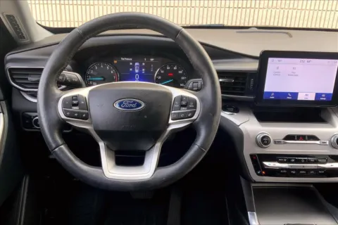 More photos of 2024 Ford Explorer XLT at Cable Dahmer Cadillac of Kansas City, MO