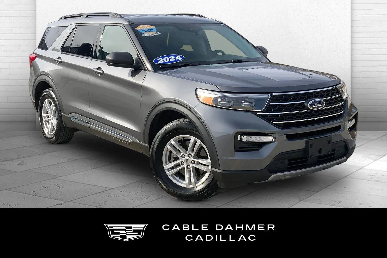 Gray 2024 Ford Explorer XLT for sale in Kansas City, MO