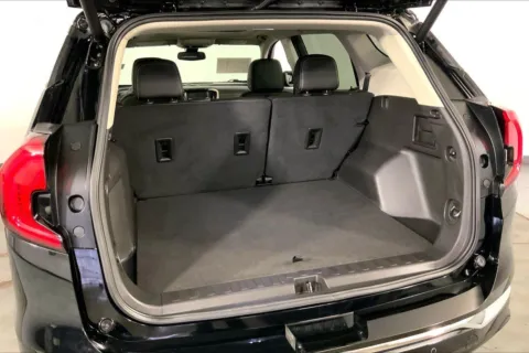 More photos of 2023 GMC Terrain Denali at Cable Dahmer Cadillac of Kansas City, MO