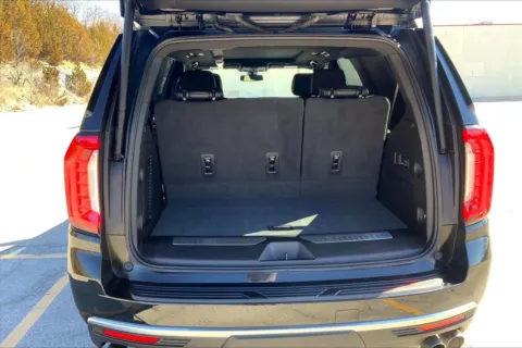 More photos of 2022 GMC Yukon Denali at Cable Dahmer Cadillac of Kansas City, MO