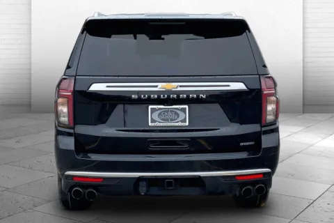 Another view of 2021 Chevrolet Suburban High Country for sale in Kansas City, MO at Cable Dahmer Cadillac of Kansas City
