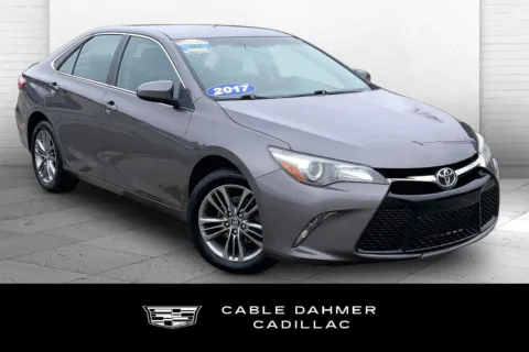 Gray 2017 Toyota Camry XLE for sale in Kansas City, MO
