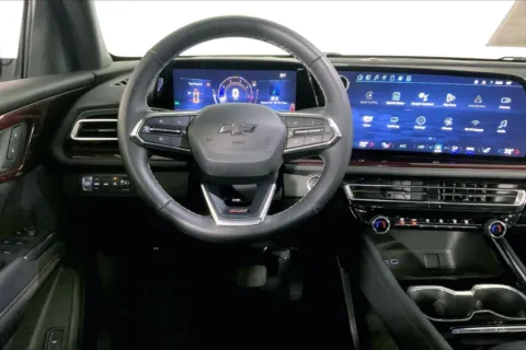 More photos of 2025 Chevrolet Traverse Z71 at Cable Dahmer Cadillac of Kansas City, MO