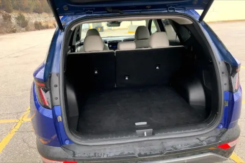 More photos of 2024 Hyundai Tucson Limited at Cable Dahmer Cadillac of Kansas City, MO