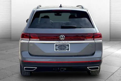 Another view of 2024 Volkswagen Atlas 2.0T SE w/Technology for sale in Kansas City, MO at Cable Dahmer Cadillac of Kansas City