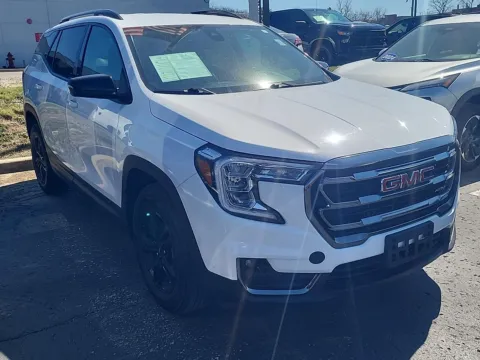 White 2023 GMC Terrain AT4 for sale in Kansas City, MO