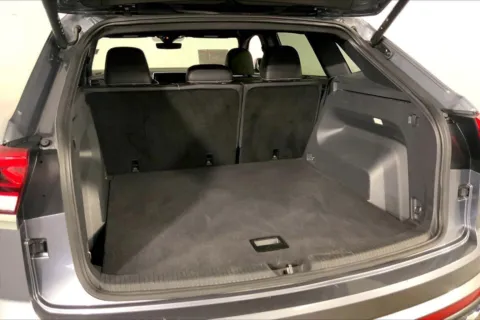 More photos of 2025 Volkswagen Atlas Cross Sport 2.0T SE w/Technology at Cable Dahmer Cadillac of Kansas City, MO