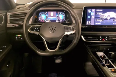 More photos of 2025 Volkswagen Atlas Cross Sport 2.0T SE w/Technology at Cable Dahmer Cadillac of Kansas City, MO