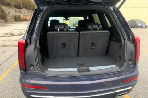 More photos of 2025 Cadillac XT6 Premium Luxury at Cable Dahmer Cadillac of Kansas City, MO