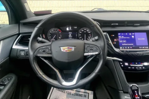 More photos of 2025 Cadillac XT6 Premium Luxury at Cable Dahmer Cadillac of Kansas City, MO