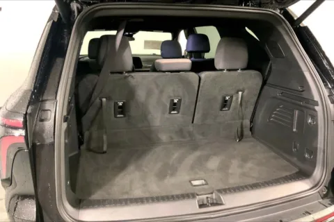 More photos of 2025 Chevrolet Traverse LT at Cable Dahmer Cadillac of Kansas City, MO