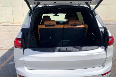 More photos of 2021 BMW X7 xDrive40i at Cable Dahmer Cadillac of Kansas City, MO