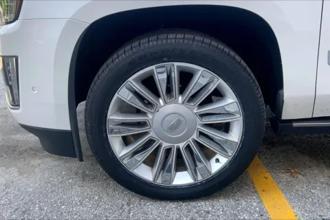 More photos of 2020 Cadillac Escalade Platinum at Cable Dahmer Cadillac of Kansas City, MO