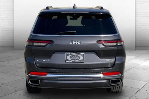 Another view of 2021 Jeep Grand Cherokee L Overland for sale in Kansas City, MO at Cable Dahmer Cadillac of Kansas City