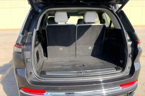 More photos of 2021 Jeep Grand Cherokee L Overland at Cable Dahmer Cadillac of Kansas City, MO